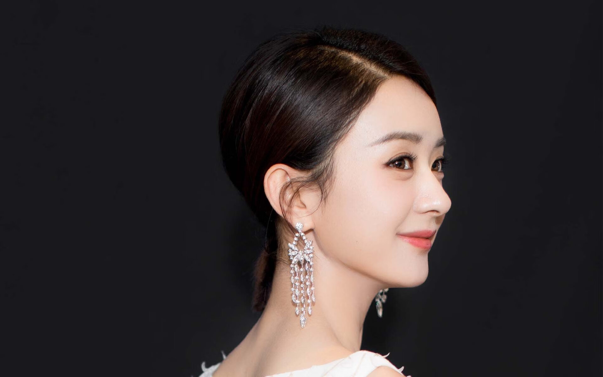 新月与闪电，迪巴拉如何用一脚弧线缝合两个世界