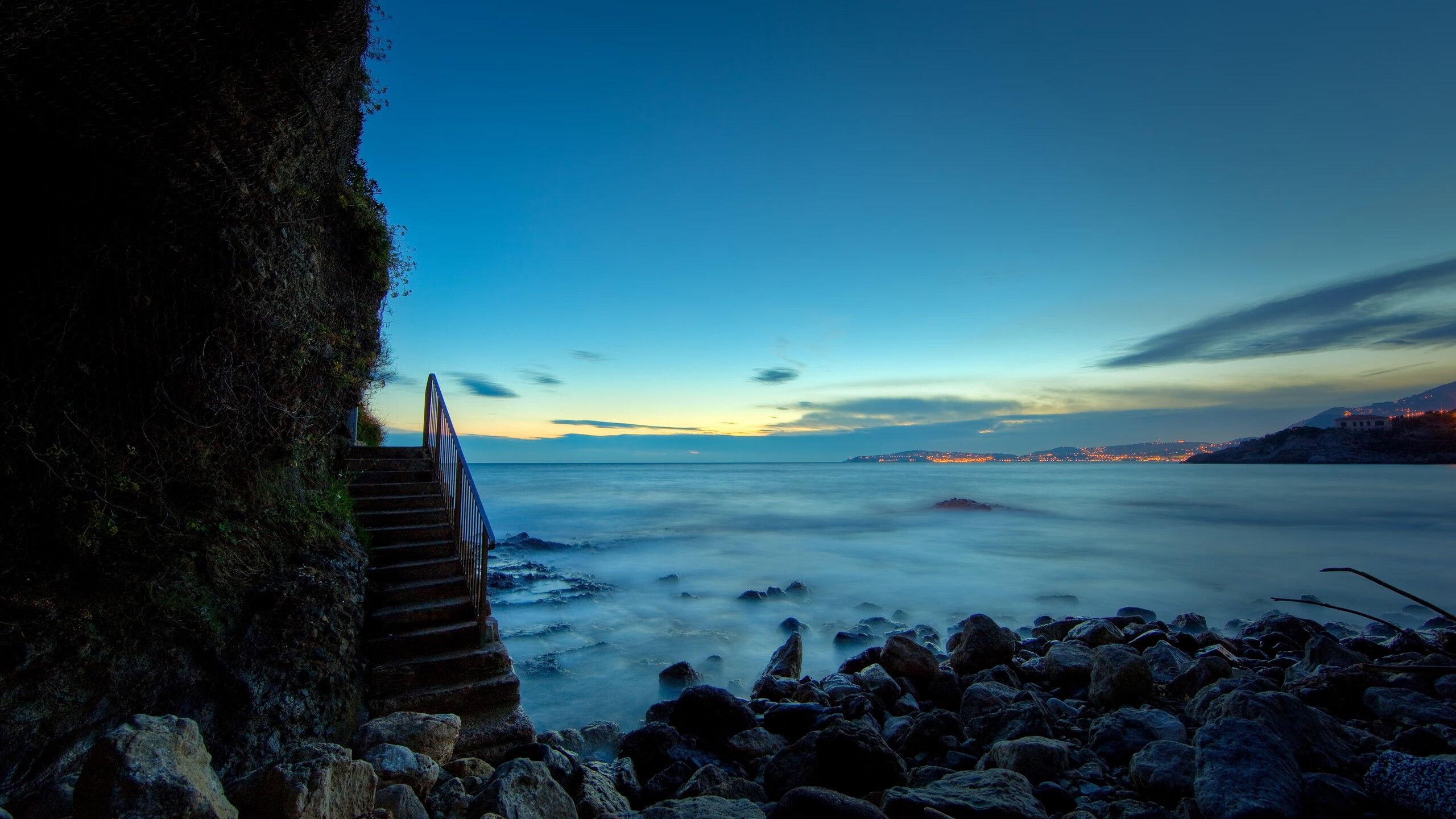 绿茵幻境，当塞内加尔之魂碰撞巴黎之星，卡塞米罗用连续重炮谱写唯一序章